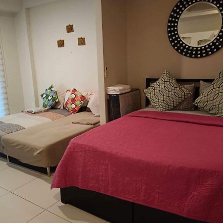 Pico Beach Front Condo Nasugbu Bagian luar foto